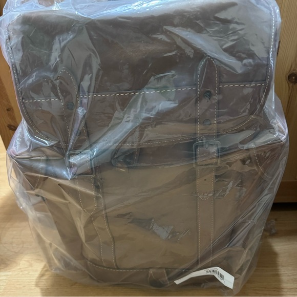 🥰 Coach Hitch Backpack Dark Saddle - Picture 7 of 14